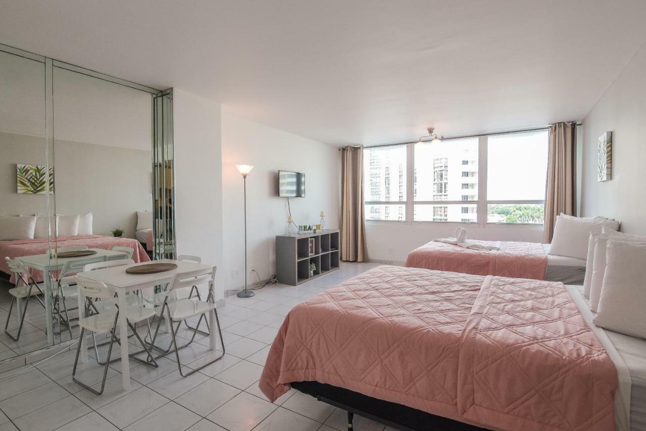Castle Beach Suites By Vacation Media Miami Beach Ngoại thất bức ảnh